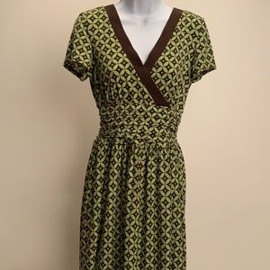 Sandra Darren woman’s shirt sleeve dress size 10